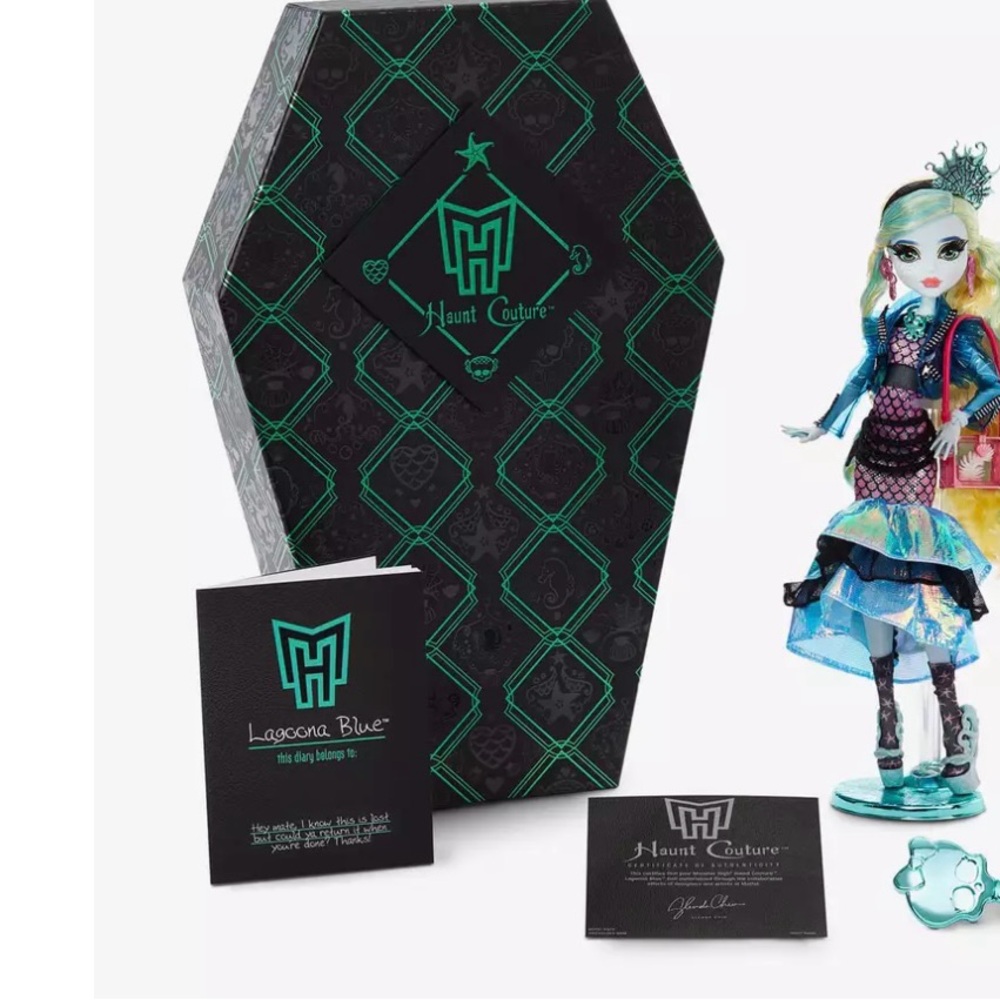 NIB with shipper! Monster High Haunt Couture Lagoona Blue Doll